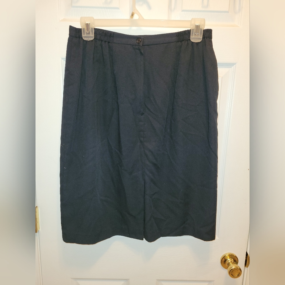 Lady Hazan black size 16w midi skirt